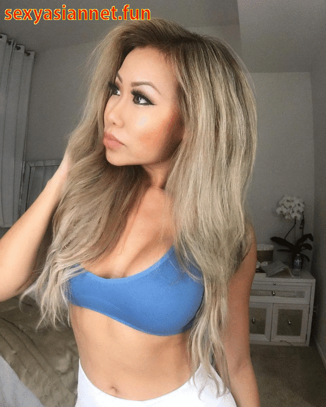 Sexy Blonde Filipina Transition Selfie Big Boobs Animation