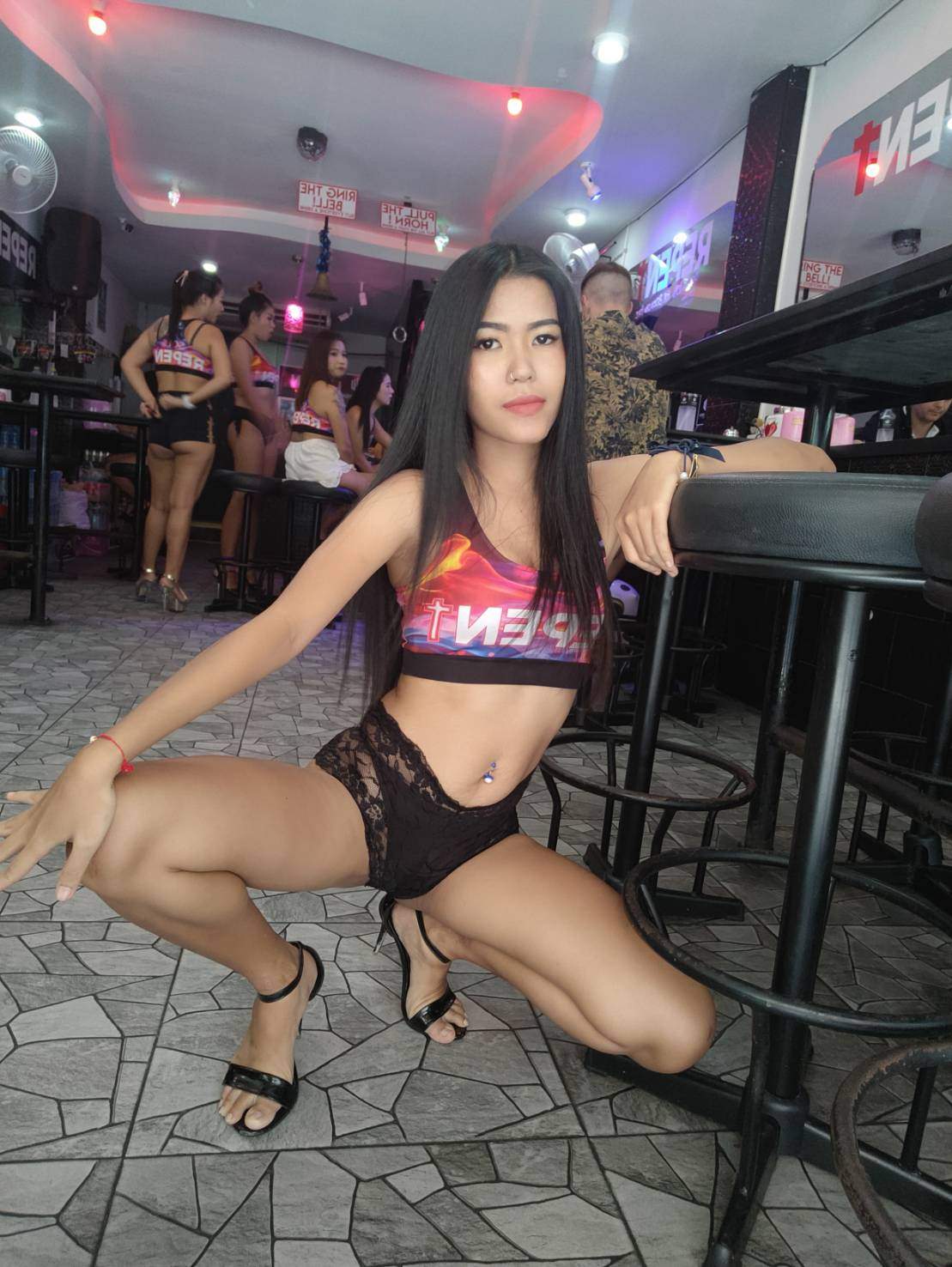 Beautiful Thai Bargirl Nightwish Group On Soi 6 Pattaya Beach Thailand