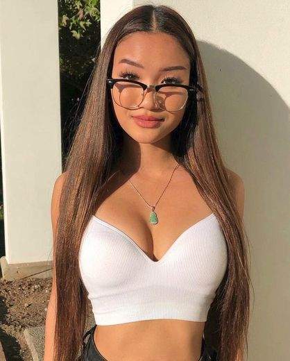 Fit Filipina Bombshell Wearing Glasses Wicked Cleavage Small